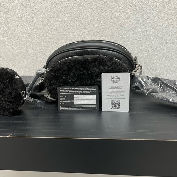 New MCM Eco Fur Black - Picture 3 of 7